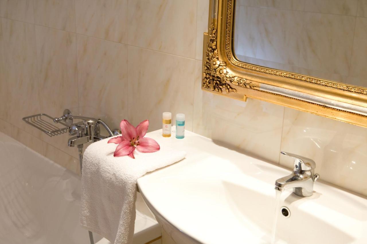 Royal Nidri Hotel Екстериор снимка