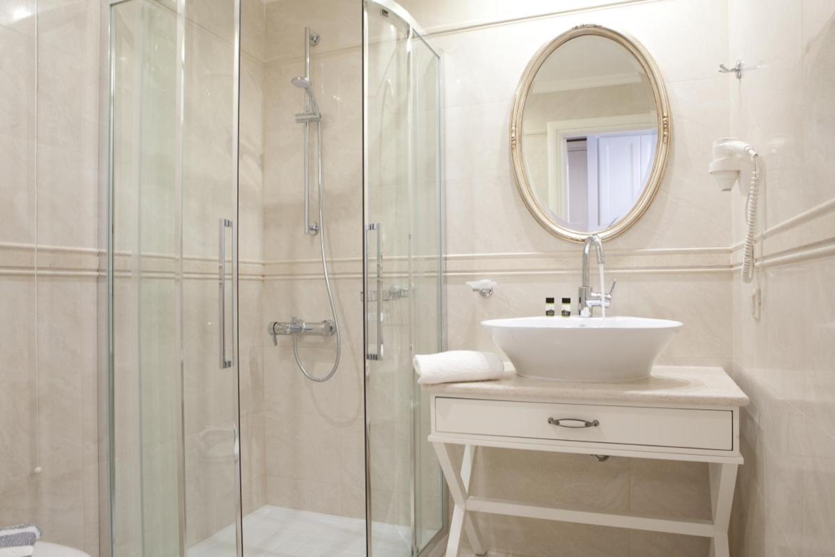 Royal Nidri Hotel Екстериор снимка